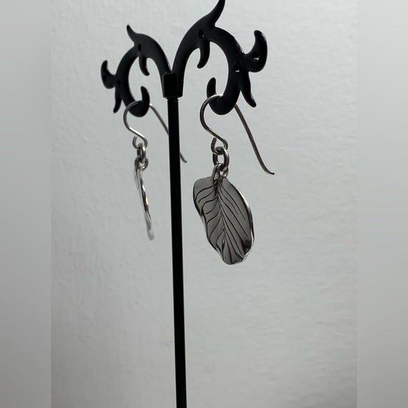 Silpada Vintage Rare Sterling Silver GROW Leaf Fr Wire Earrings (Israeli made) - Picture 2 of 9